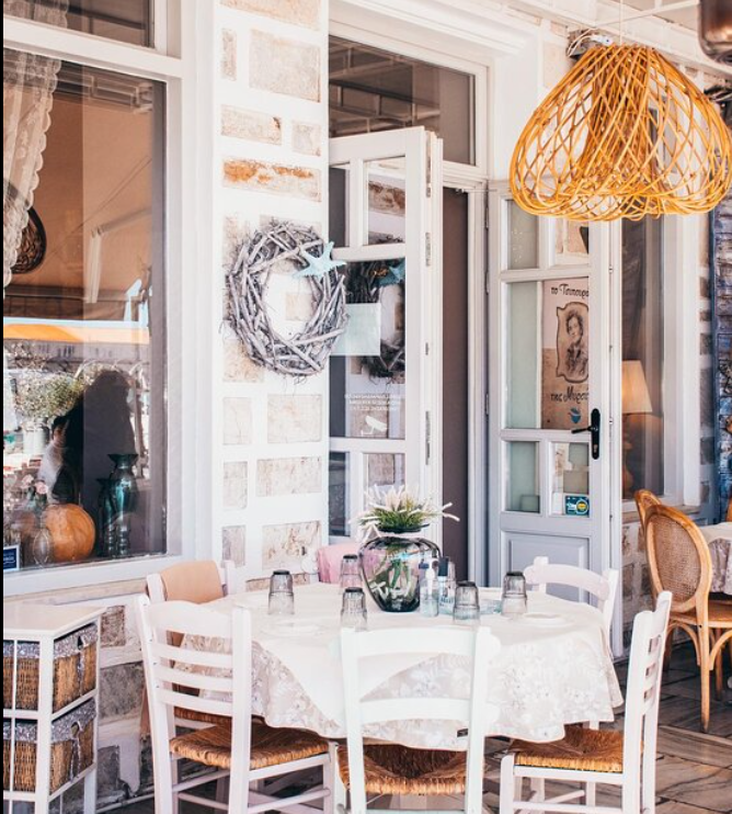 Tsipouradiko tis Mirsinis